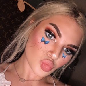 Meet your Posher, Destiny